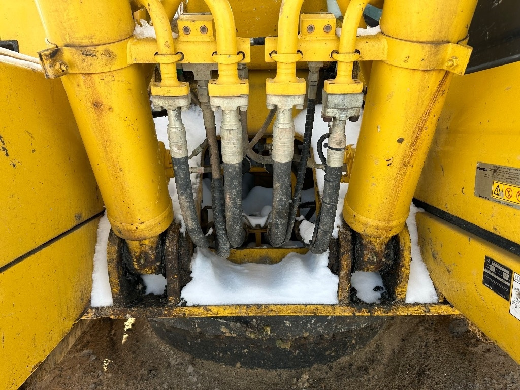 Ekskavator perayap Komatsu PC 210 LC-11: gambar 18