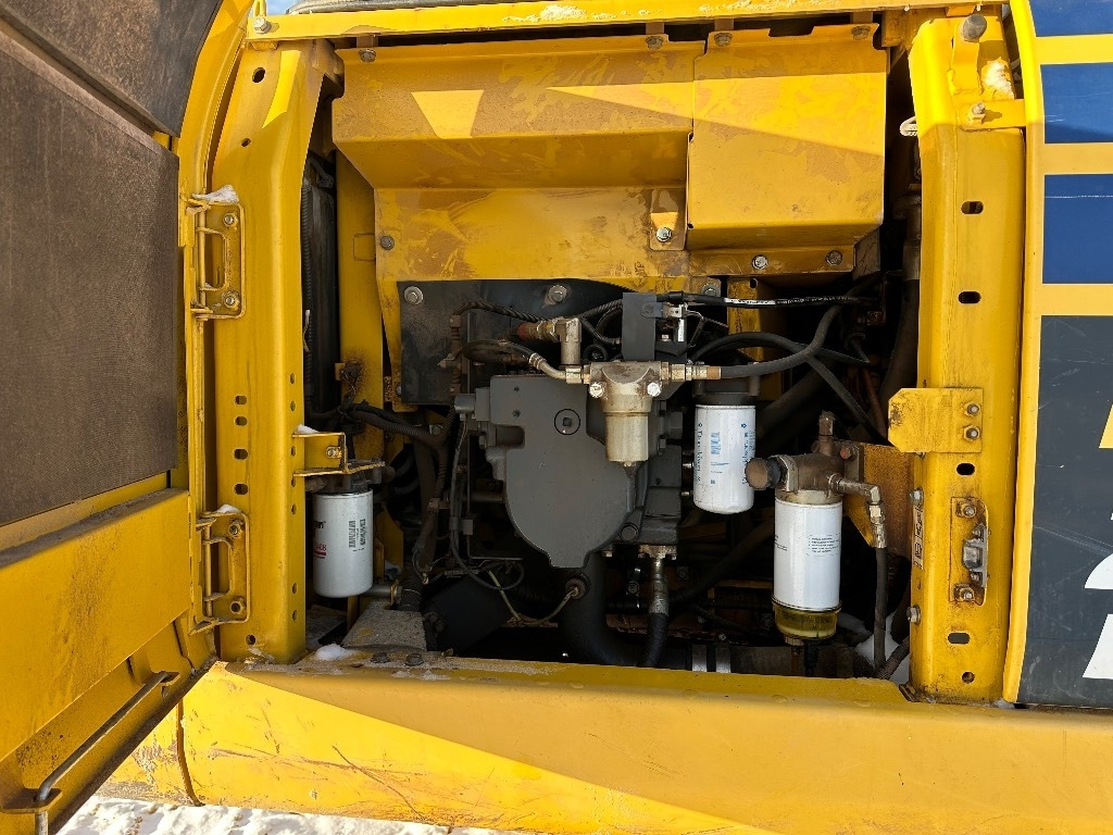 Ekskavator perayap Komatsu PC 210 LC-11: gambar 12