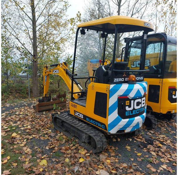 JCB 19 C-IE - Ekskavator mini: gambar 3 JCB 19 C-IE - Ekskavator mini: gambar 3