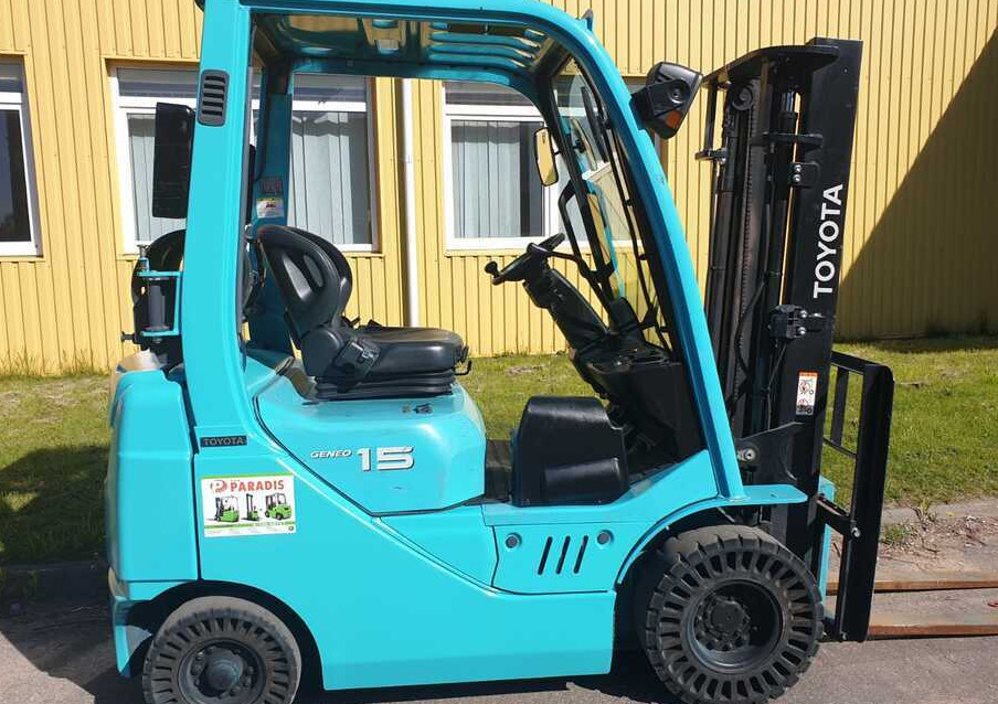 TOYOTA Toyota 02-8FGL15 - Forklift LPG: gambar 1 TOYOTA Toyota 02-8FGL15 - Forklift LPG: gambar 1