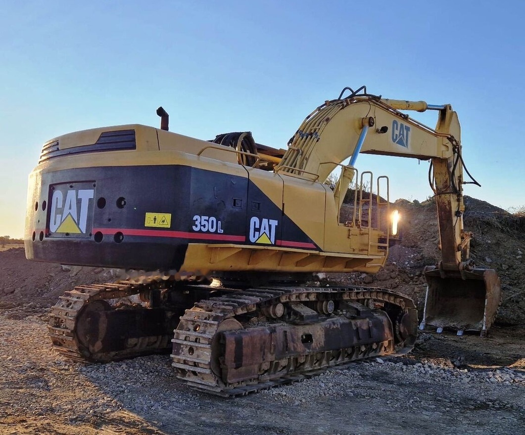 Caterpillar 350L - Ekskavator perayap: gambar 1 Caterpillar 350L - Ekskavator perayap: gambar 1