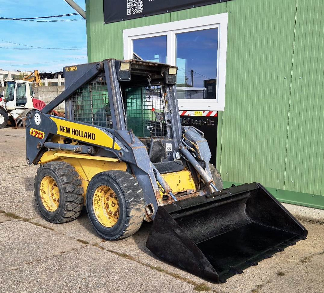 NEW HOLLAND S170 - Skid steer: gambar 3 NEW HOLLAND S170 - Skid steer: gambar 3