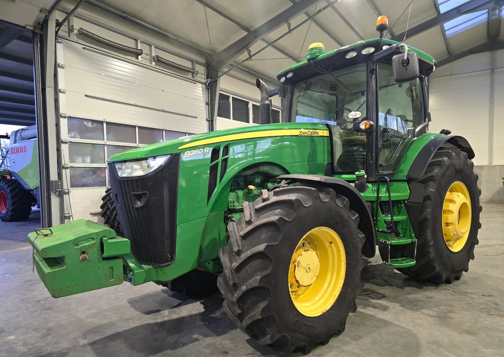 John Deere 8260R - Traktor: gambar 1 John Deere 8260R - Traktor: gambar 1