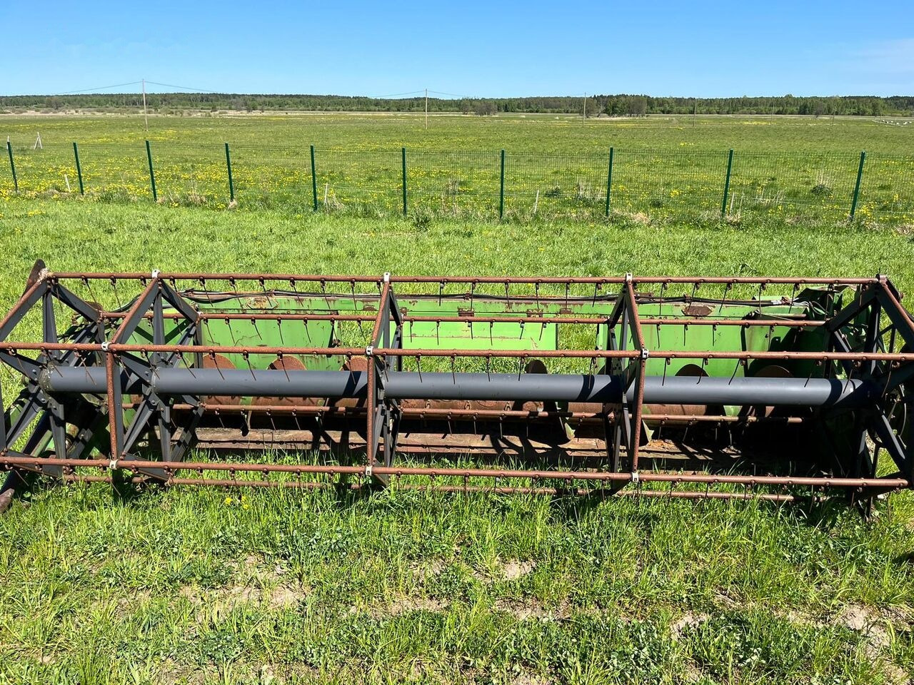 John Deere 1075 - Pemanen gabungan: gambar 3 John Deere 1075 - Pemanen gabungan: gambar 3