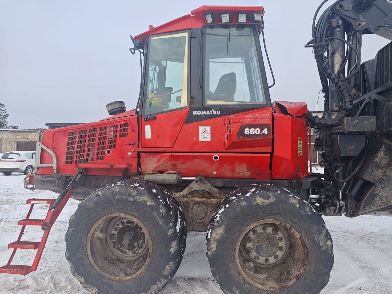 KOMATSU 860.4 - Forwarder: gambar 3 KOMATSU 860.4 - Forwarder: gambar 3