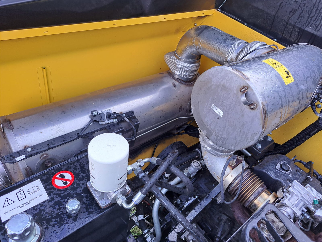 NEW HOLLAND TC 5.90 - Pemanen gabungan: gambar 5 NEW HOLLAND TC 5.90 - Pemanen gabungan: gambar 5