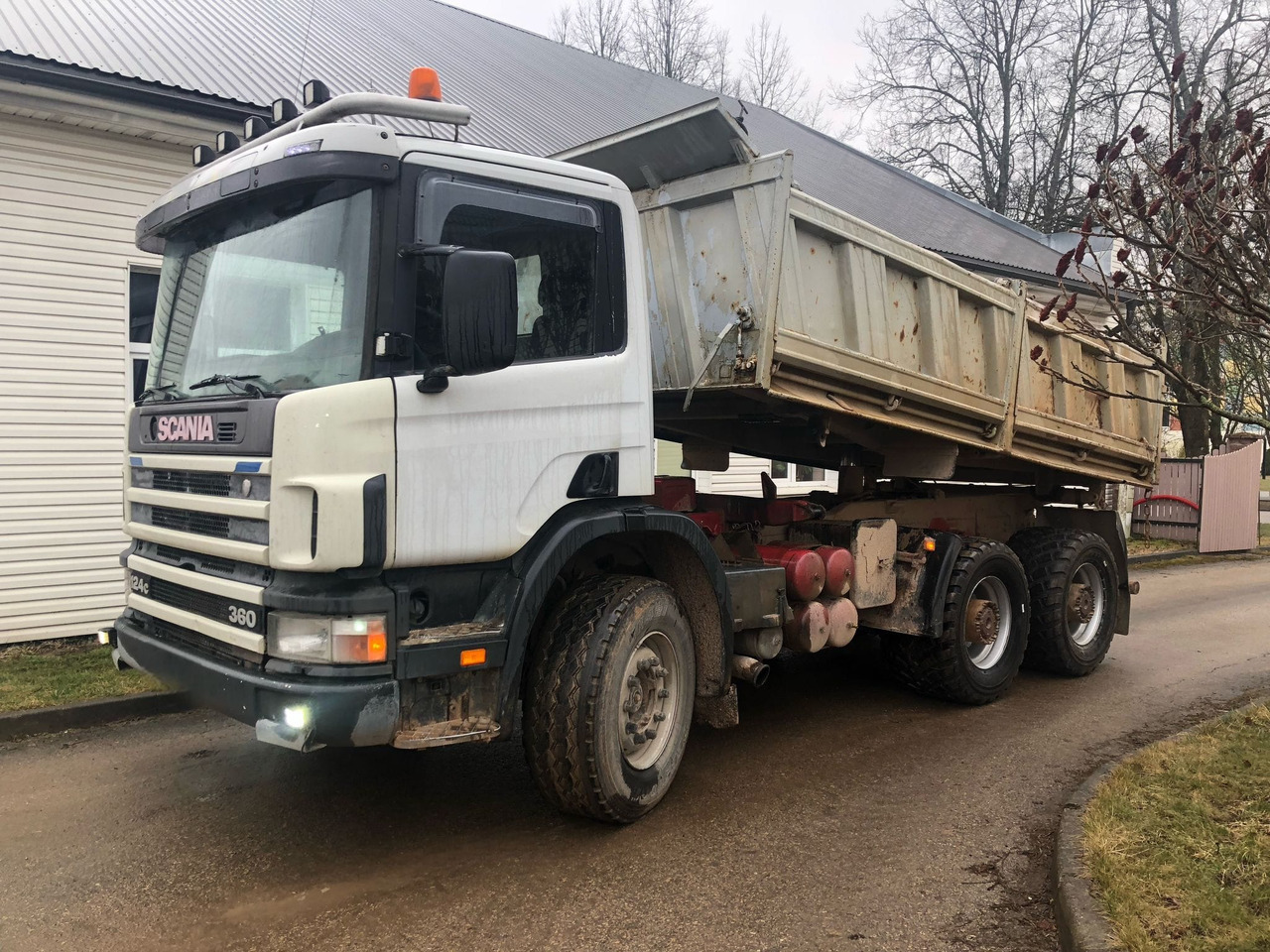SCANIA 124C - Truk jungkit: gambar 1 SCANIA 124C - Truk jungkit: gambar 1