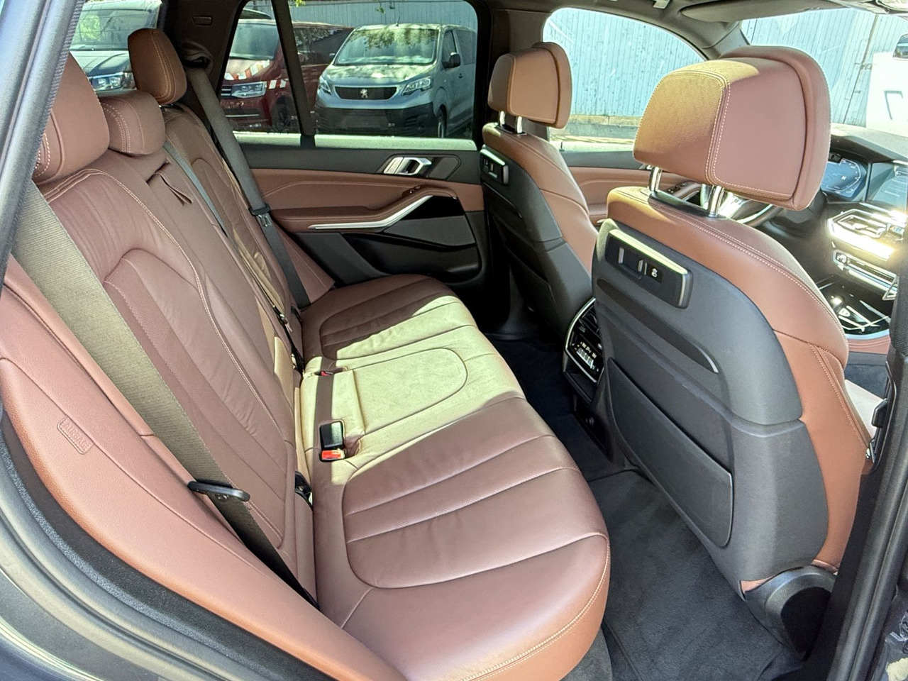 Mobil SUV BMW X5 Baureihe X5 M50 d: gambar 14