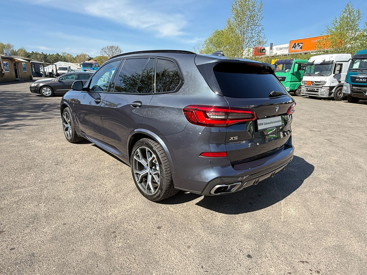 Mobil SUV BMW X5 Baureihe X5 M50 d: gambar 6