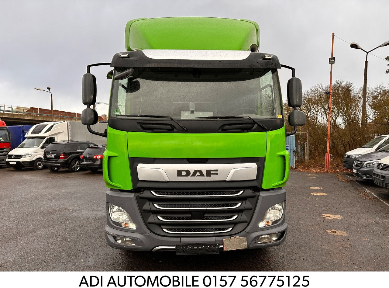 DAF CF 370 mit Kran Klima Tempomat - Truk flatbed, Truk derek: gambar 1 DAF CF 370 mit Kran Klima Tempomat - Truk flatbed, Truk derek: gambar 1
