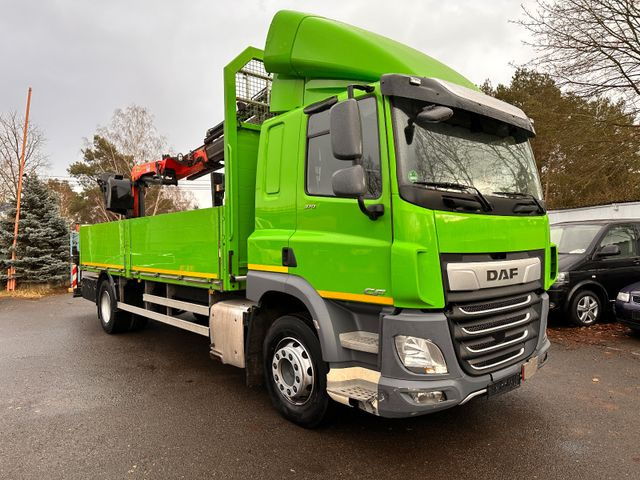 DAF CF 370 mit Kran Klima Tempomat - Truk flatbed, Truk derek: gambar 2 DAF CF 370 mit Kran Klima Tempomat - Truk flatbed, Truk derek: gambar 2