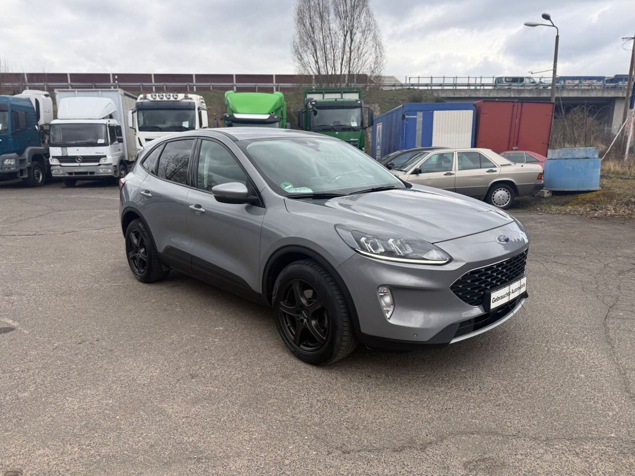 Ford Kuga Trend - Mobil sedan: gambar 2 Ford Kuga Trend - Mobil sedan: gambar 2