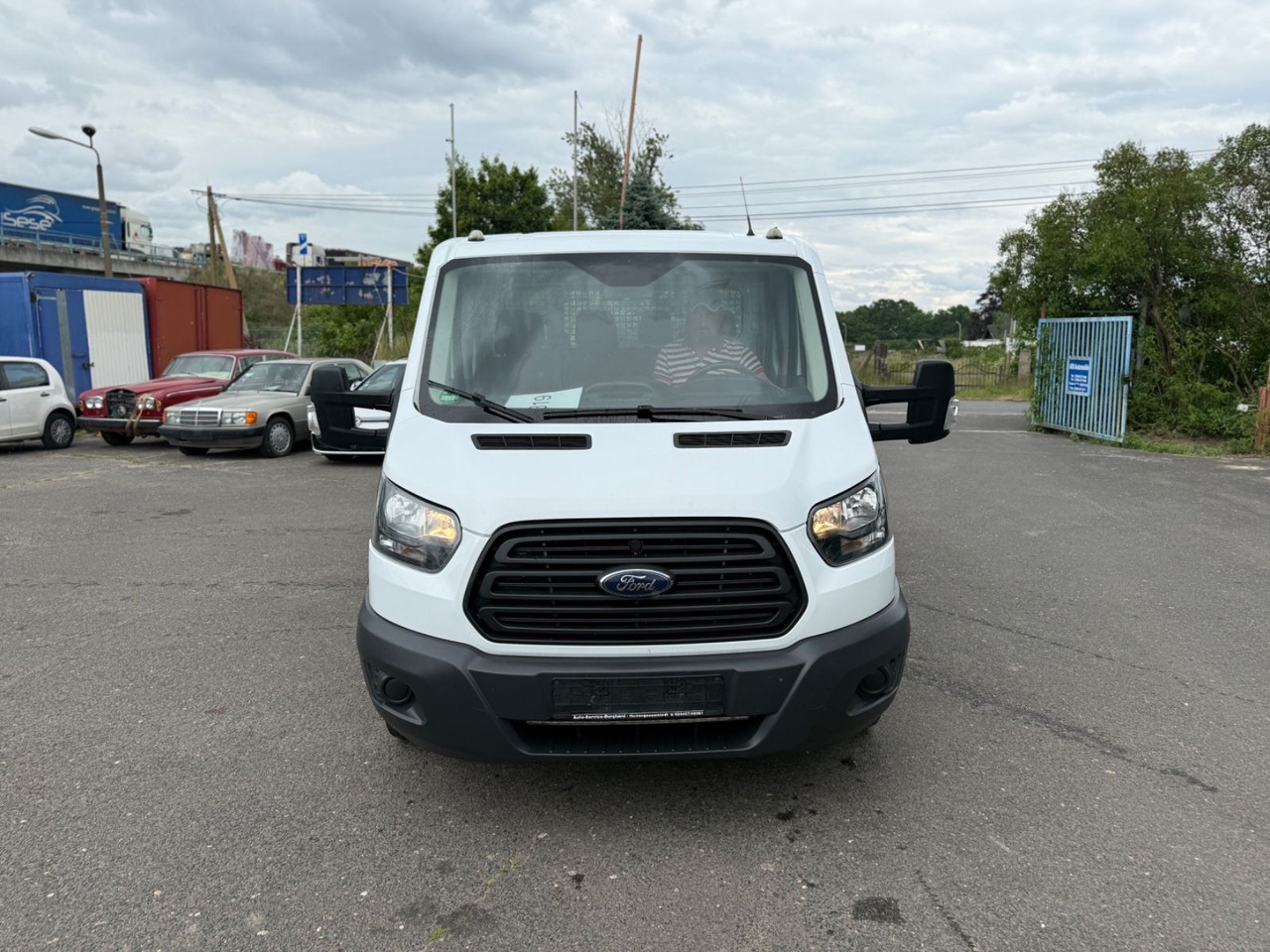 Ford Transit Pritsche 310 L2 Doppelkabine - Van flatbed, Van kombi: gambar 1 Ford Transit Pritsche 310 L2 Doppelkabine - Van flatbed, Van kombi: gambar 1