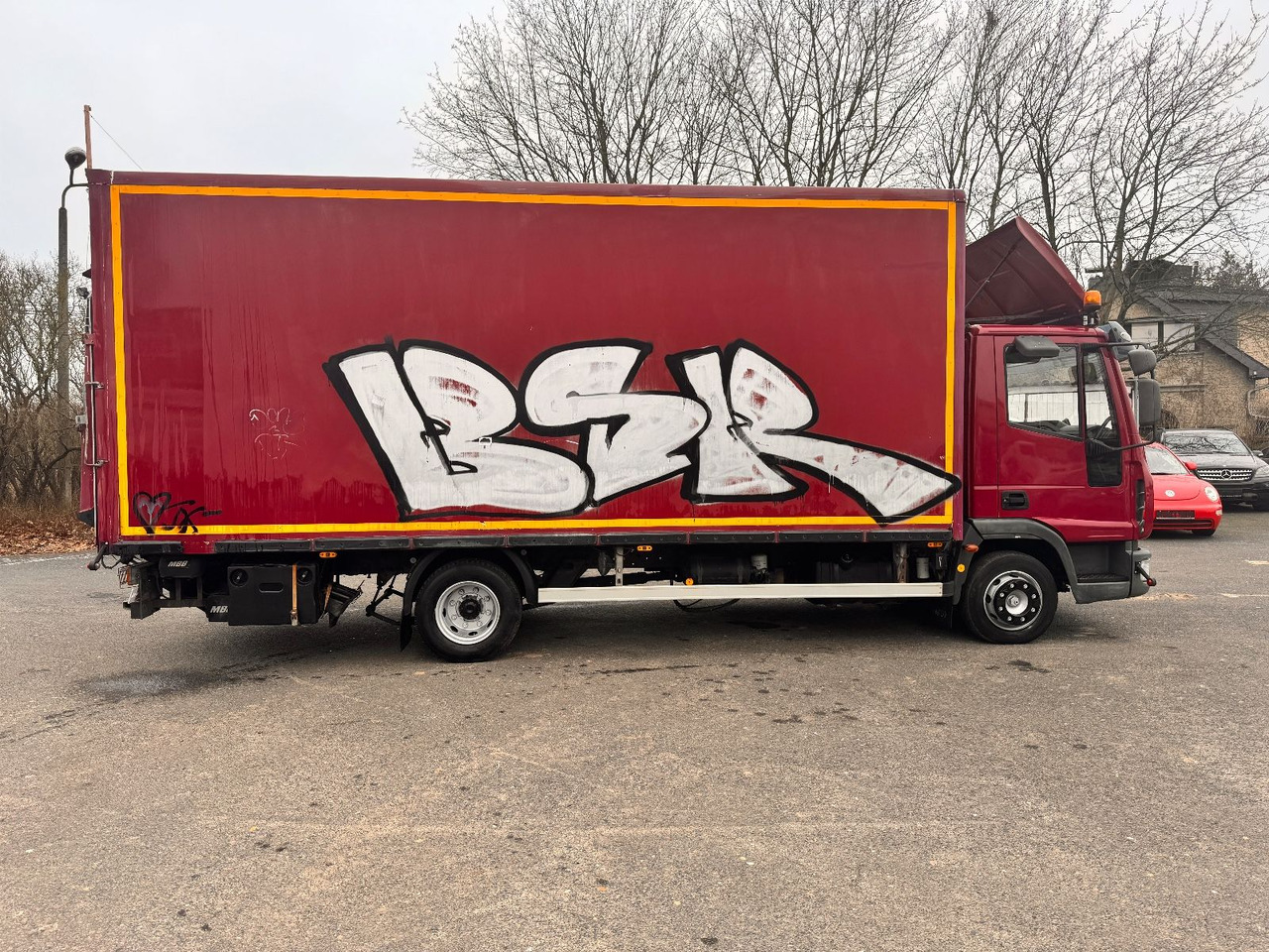 Iveco ML 80 E 21 - Truk box: gambar 5 Iveco ML 80 E 21 - Truk box: gambar 5