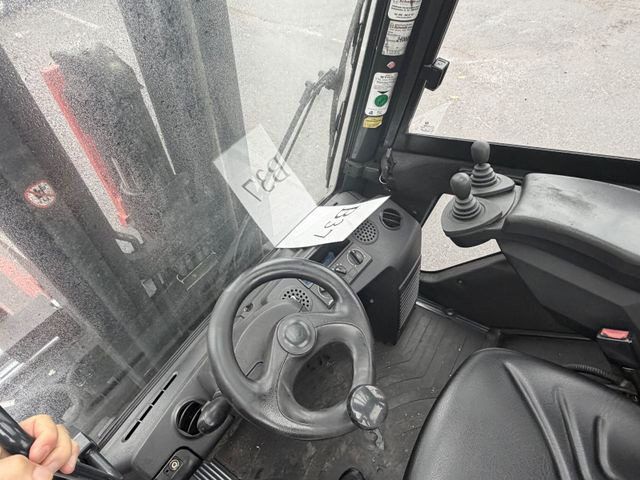 Forklift diesel Linde H30D: gambar 12 Forklift diesel Linde H30D: gambar 12