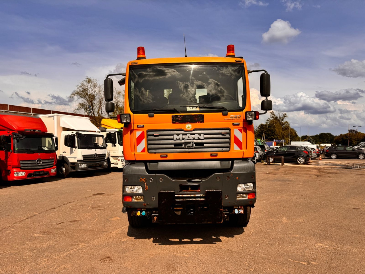 MAN TGA 18.310 Kipper - Kran 4x4 - Truk jungkit, Truk derek: gambar 2 MAN TGA 18.310 Kipper - Kran 4x4 - Truk jungkit, Truk derek: gambar 2