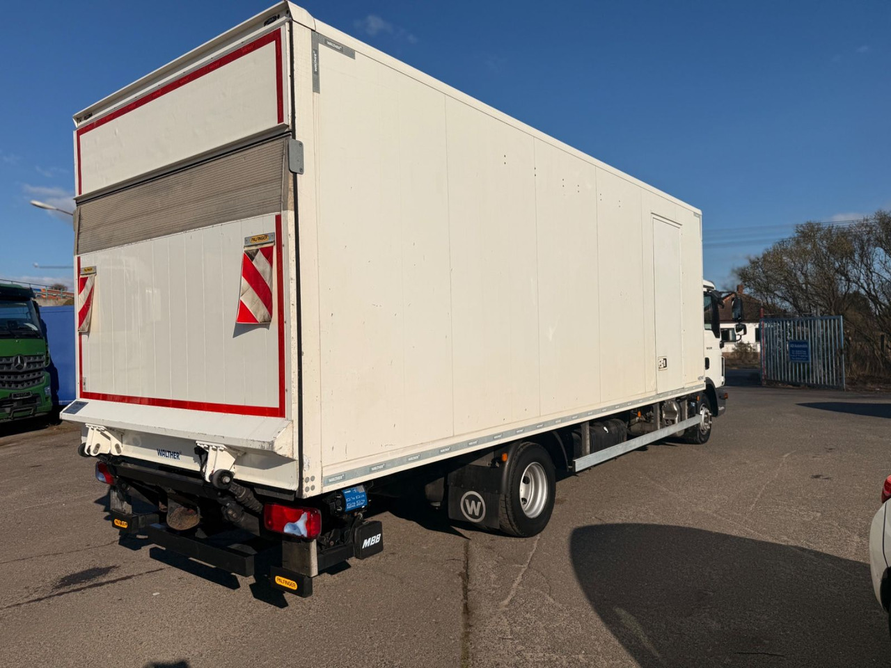 MAN TGL 12.220 LBW - Truk box: gambar 4 MAN TGL 12.220 LBW - Truk box: gambar 4