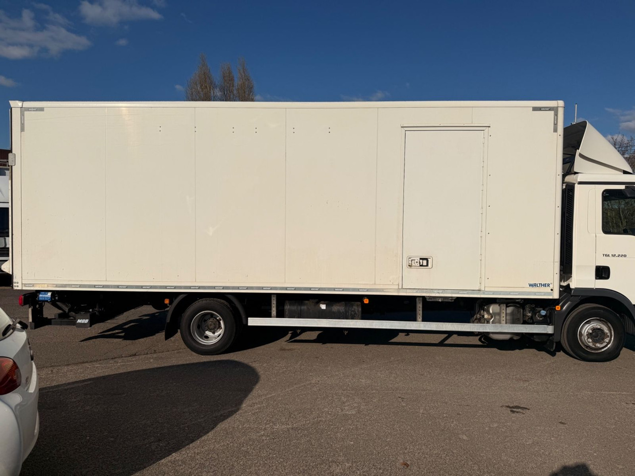 MAN TGL 12.220 LBW - Truk box: gambar 3 MAN TGL 12.220 LBW - Truk box: gambar 3