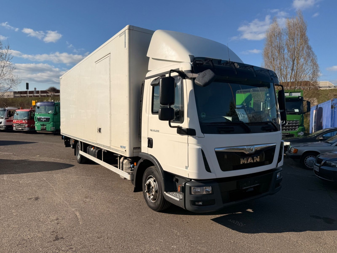 MAN TGL 12.220 LBW - Truk box: gambar 2 MAN TGL 12.220 LBW - Truk box: gambar 2