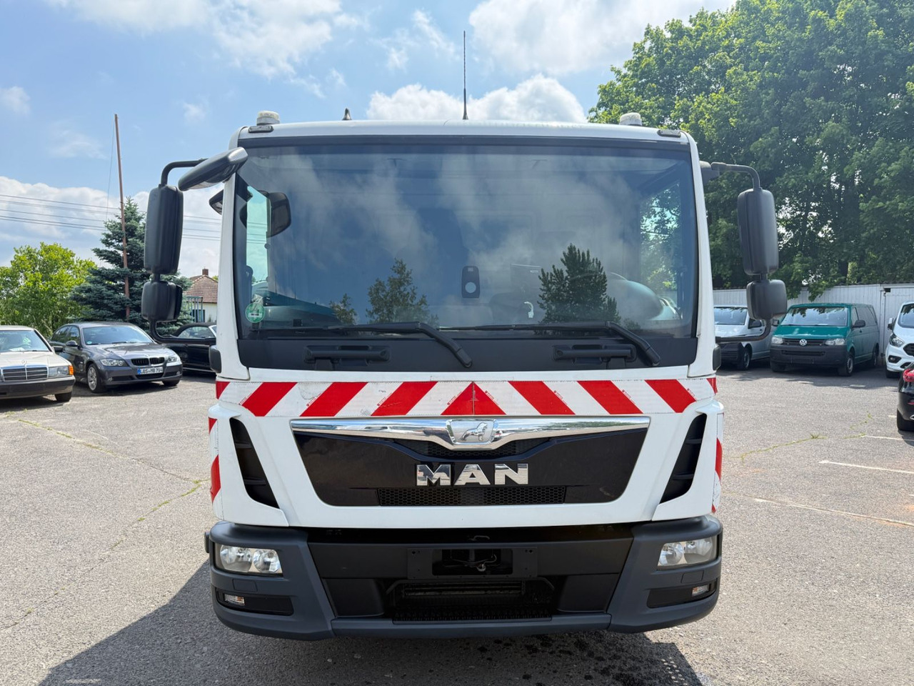 MAN TGL 8.180 - Truk flatbed: gambar 1 MAN TGL 8.180 - Truk flatbed: gambar 1