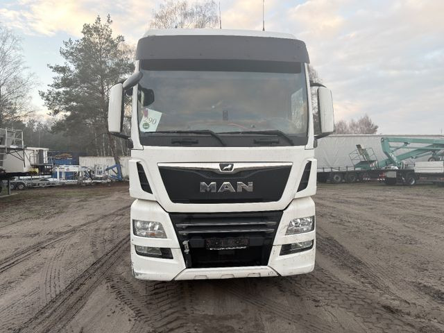 MAN TGX 26.460 FG 6x2 Motorschaden - Truk dengan terpal samping: gambar 1 MAN TGX 26.460 FG 6x2 Motorschaden - Truk dengan terpal samping: gambar 1