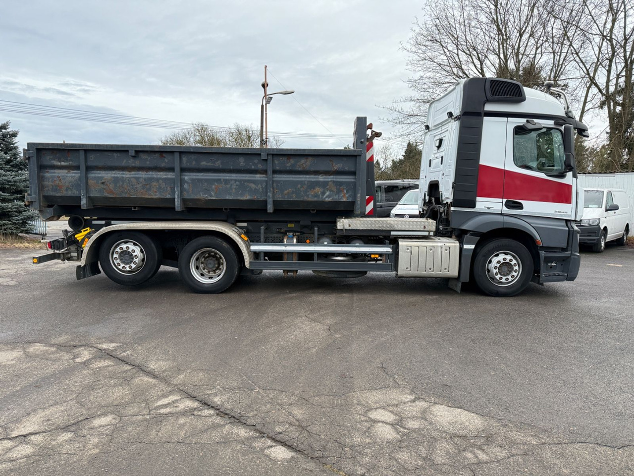 Mercedes-Benz Actros 2542 Abrollkipper mit Container - Hook lift: gambar 5 Mercedes-Benz Actros 2542 Abrollkipper mit Container - Hook lift: gambar 5
