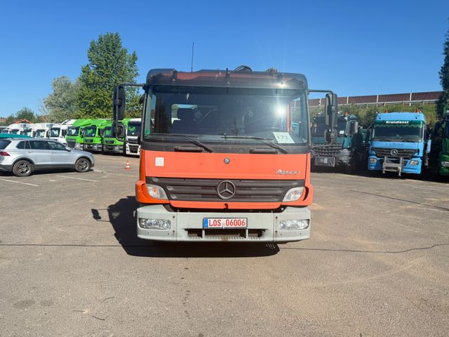 Mercedes-Benz Atego 1223 mit Kran MKG HLK 76 - Truk flatbed, Truk derek: gambar 1 Mercedes-Benz Atego 1223 mit Kran MKG HLK 76 - Truk flatbed, Truk derek: gambar 1