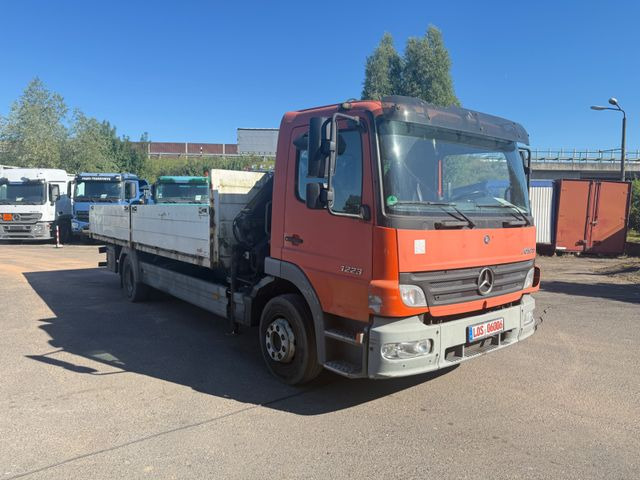 Mercedes-Benz Atego 1223 mit Kran MKG HLK 76 - Truk flatbed, Truk derek: gambar 2 Mercedes-Benz Atego 1223 mit Kran MKG HLK 76 - Truk flatbed, Truk derek: gambar 2