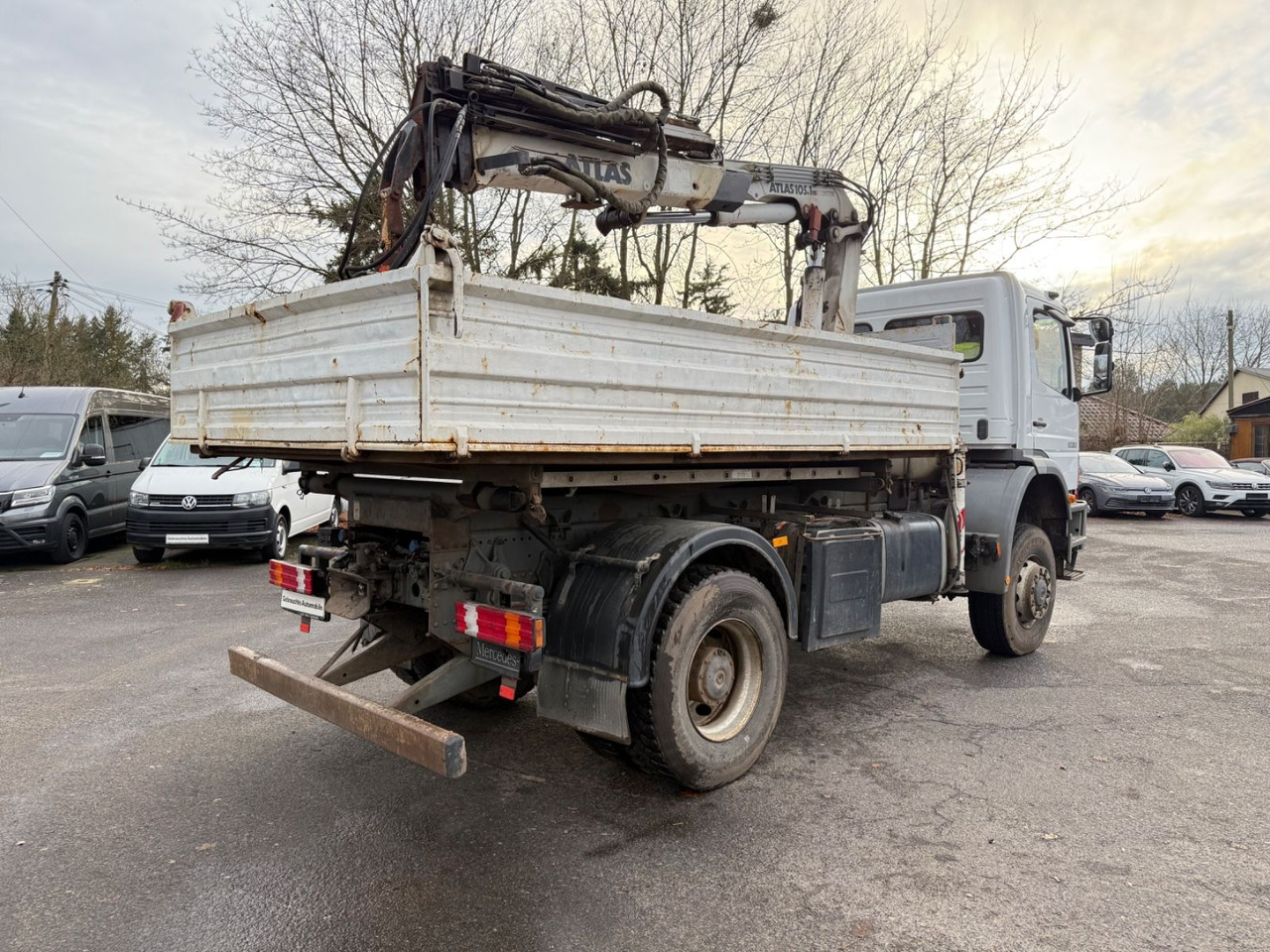 Truk jungkit, Truk derek Mercedes-Benz Atego  1828  4x4 Kipper-Kran Atlas: gambar 8