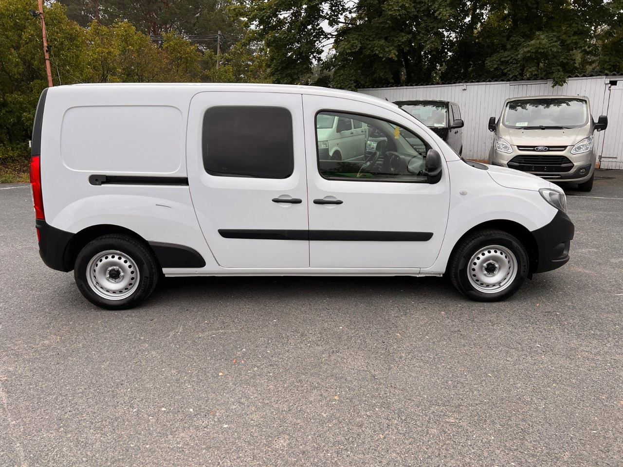 Mercedes-Benz Citan Mixto 111 CDI extralang - Van penumpang: gambar 5 Mercedes-Benz Citan Mixto 111 CDI extralang - Van penumpang: gambar 5