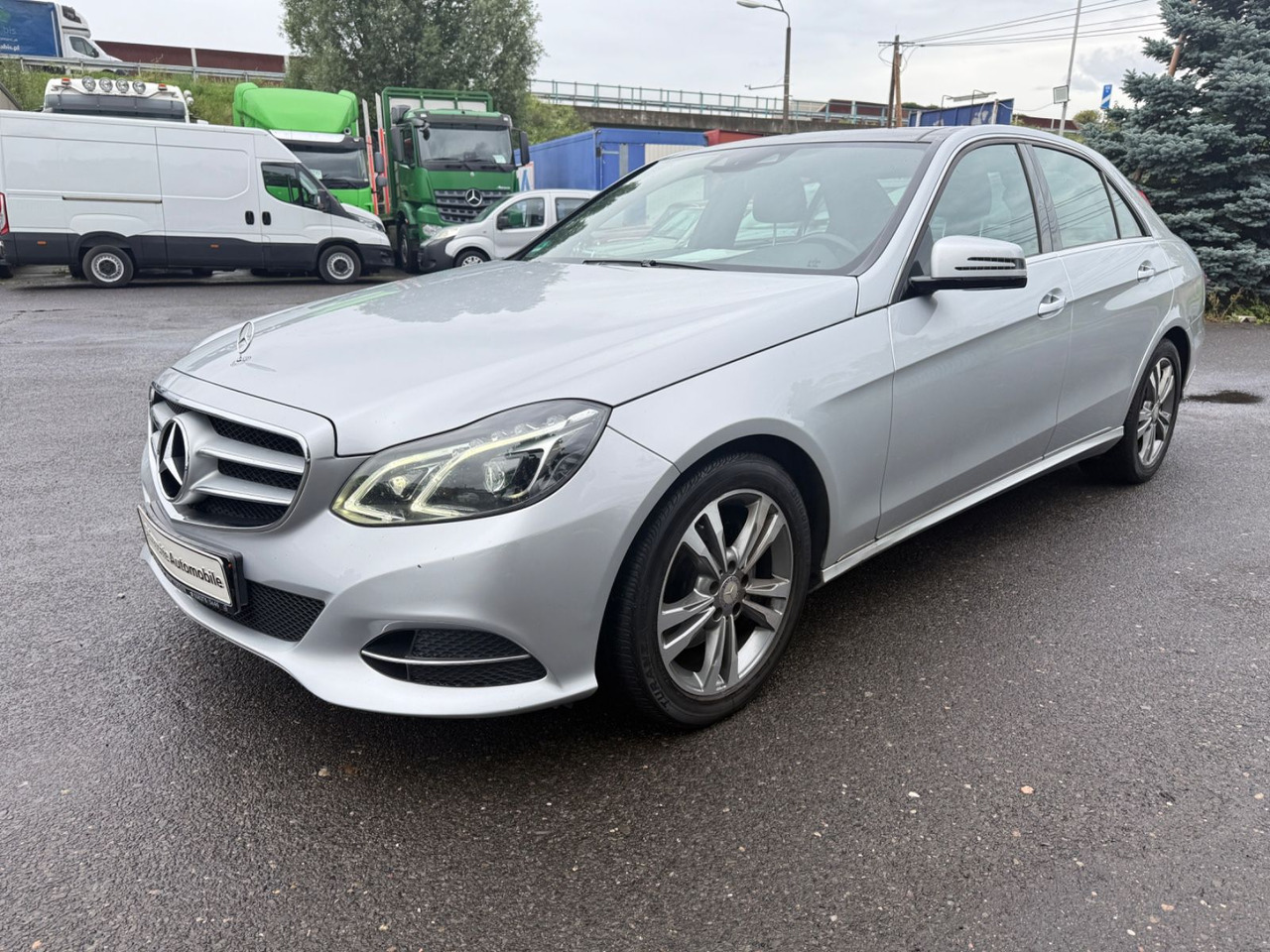 Mercedes-Benz E 300 E -Klasse Lim. E 300 BlueTec - Mobil sedan: gambar 3 Mercedes-Benz E 300 E -Klasse Lim. E 300 BlueTec - Mobil sedan: gambar 3
