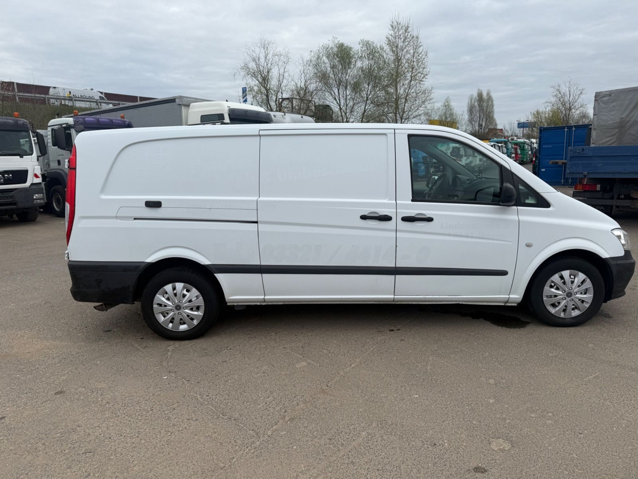 Mercedes-Benz Vito Kasten 116 CDI extralang defekt !! - Van penumpang: gambar 3 Mercedes-Benz Vito Kasten 116 CDI extralang defekt !! - Van penumpang: gambar 3