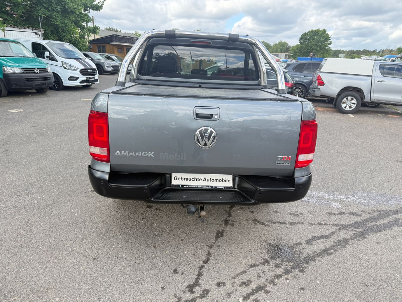 Volkswagen Amarok Trendline DoubleCab 4Motion - Mobil SUV: gambar 5 Volkswagen Amarok Trendline DoubleCab 4Motion - Mobil SUV: gambar 5
