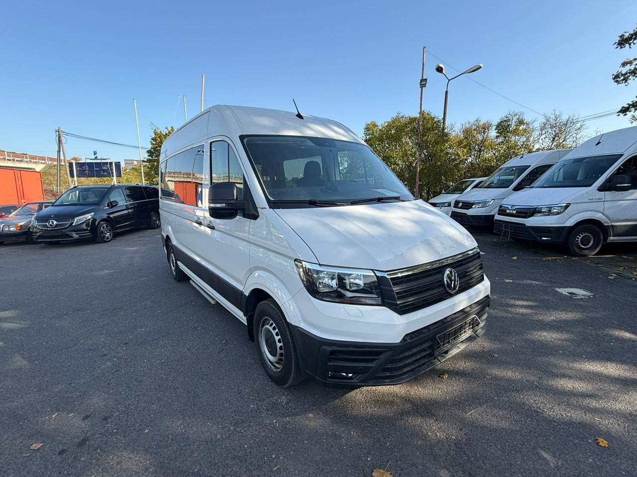 Volkswagen Crafter Kasten Kasten 35 mittellang Hochdach FWD - Van penumpang: gambar 2 Volkswagen Crafter Kasten Kasten 35 mittellang Hochdach FWD - Van penumpang: gambar 2