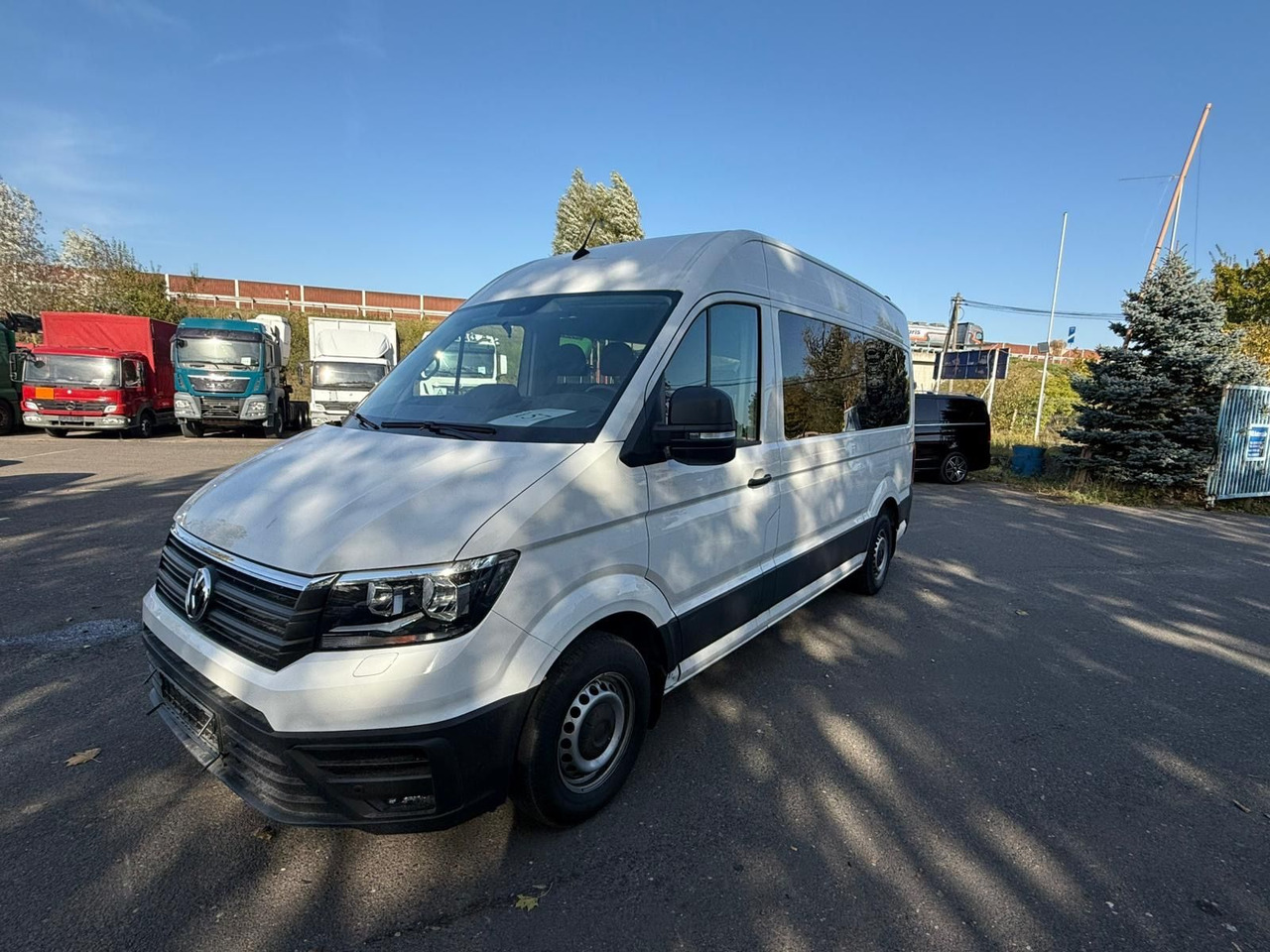 Volkswagen Crafter Kasten Kasten 35 mittellang Hochdach FWD - Van penumpang: gambar 3 Volkswagen Crafter Kasten Kasten 35 mittellang Hochdach FWD - Van penumpang: gambar 3