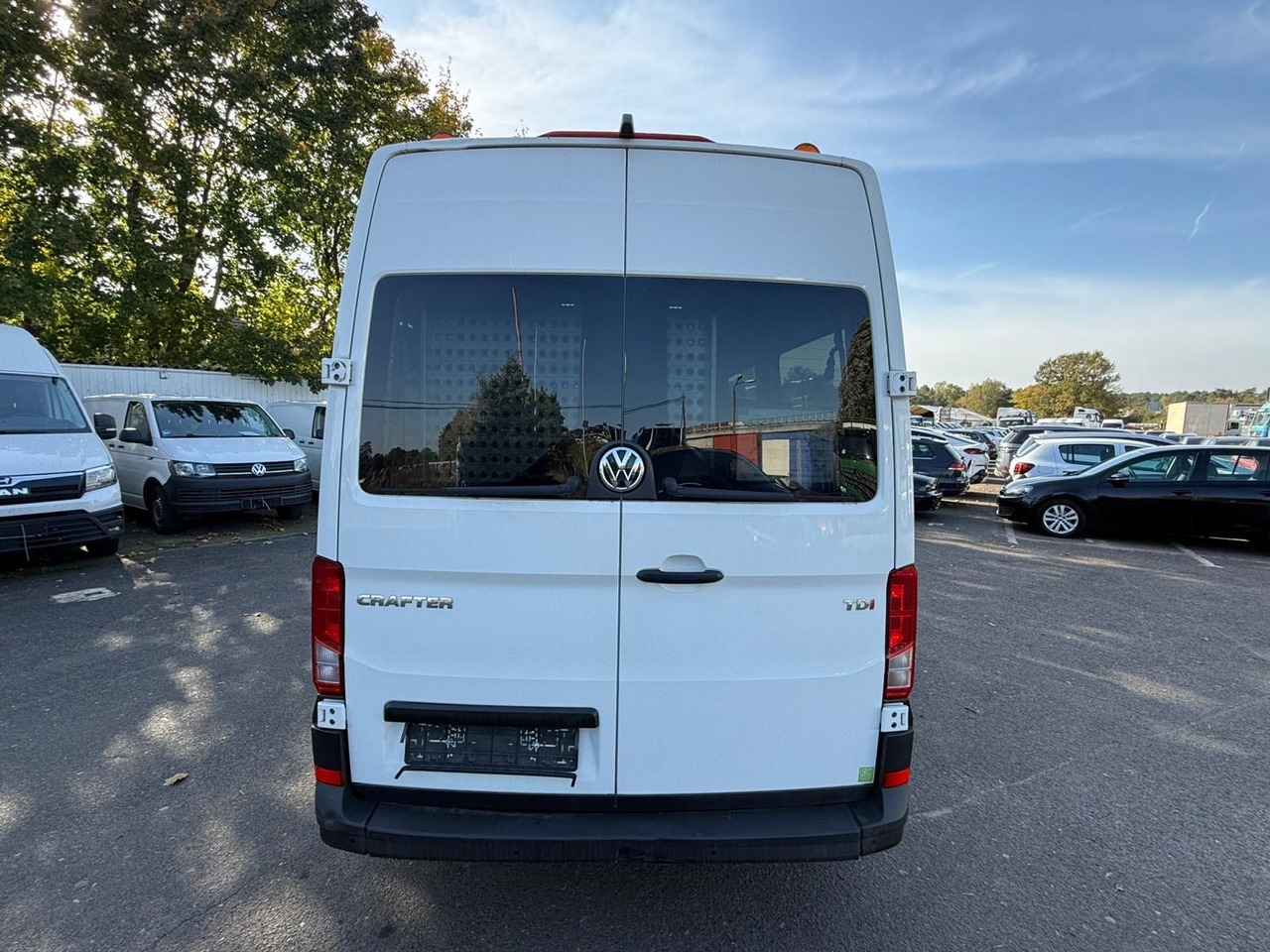 Volkswagen Crafter Kasten Kasten 35 mittellang Hochdach FWD - Van penumpang: gambar 4 Volkswagen Crafter Kasten Kasten 35 mittellang Hochdach FWD - Van penumpang: gambar 4