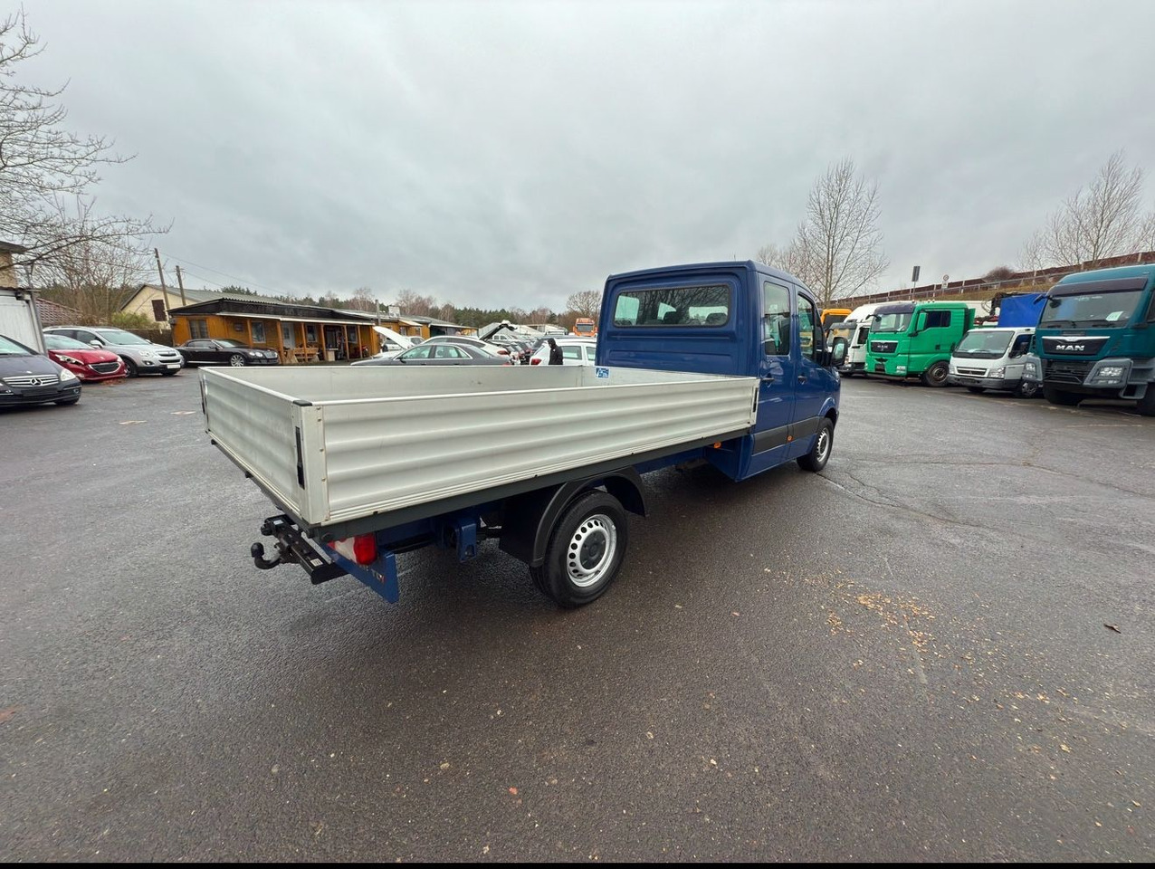 Volkswagen Crafter Pritsche 35 lang L3 Doppelkabine - Van flatbed: gambar 4 Volkswagen Crafter Pritsche 35 lang L3 Doppelkabine - Van flatbed: gambar 4