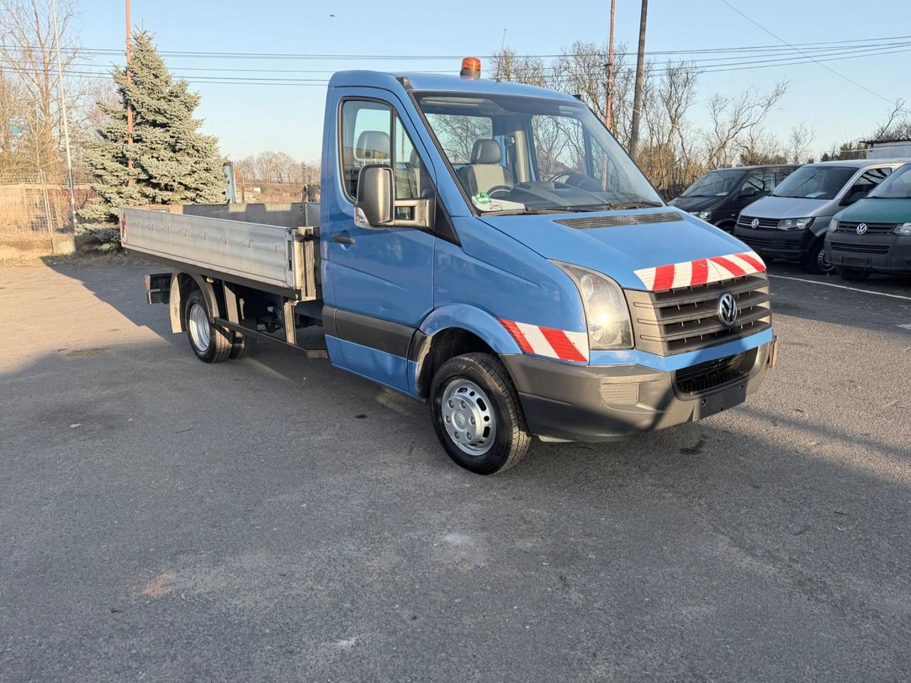 Volkswagen Crafter Pritsche 50 mittel L2 - Van flatbed: gambar 1 Volkswagen Crafter Pritsche 50 mittel L2 - Van flatbed: gambar 1
