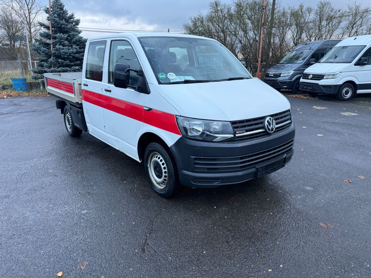 Volkswagen T6 Automatik Pritsche lang Doppelkabine - Van flatbed: gambar 2 Volkswagen T6 Automatik Pritsche lang Doppelkabine - Van flatbed: gambar 2
