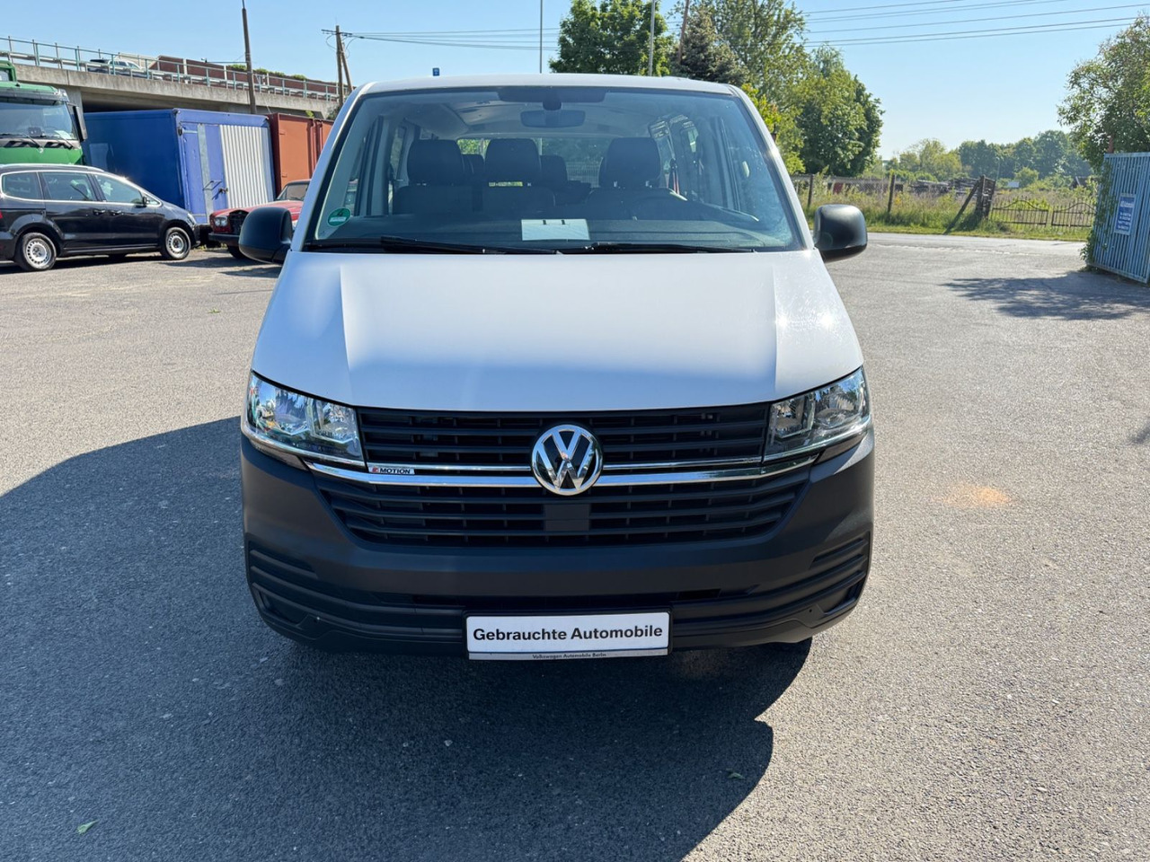 Volkswagen T6 Transporter Kombi lang 4MOTION - Van penumpang: gambar 2 Volkswagen T6 Transporter Kombi lang 4MOTION - Van penumpang: gambar 2