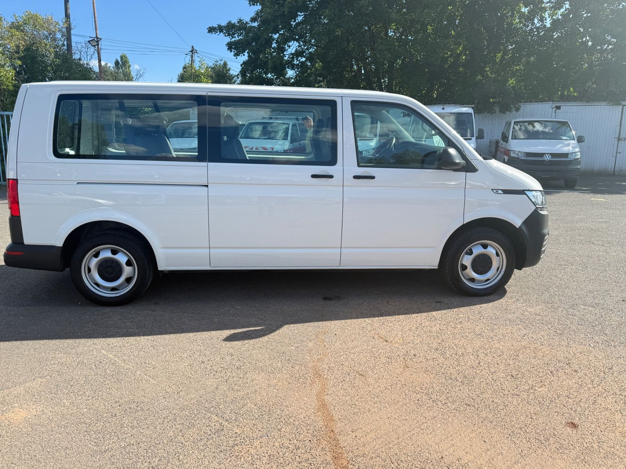 Volkswagen T6 Transporter Kombi lang 9 Sitzer - Van penumpang: gambar 5 Volkswagen T6 Transporter Kombi lang 9 Sitzer - Van penumpang: gambar 5