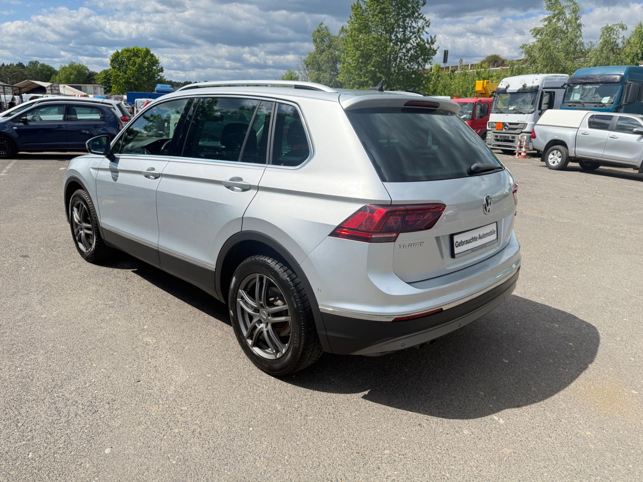 Volkswagen Tiguan Highline BMT/Start-Stopp 4Motion - Mobil SUV: gambar 5 Volkswagen Tiguan Highline BMT/Start-Stopp 4Motion - Mobil SUV: gambar 5