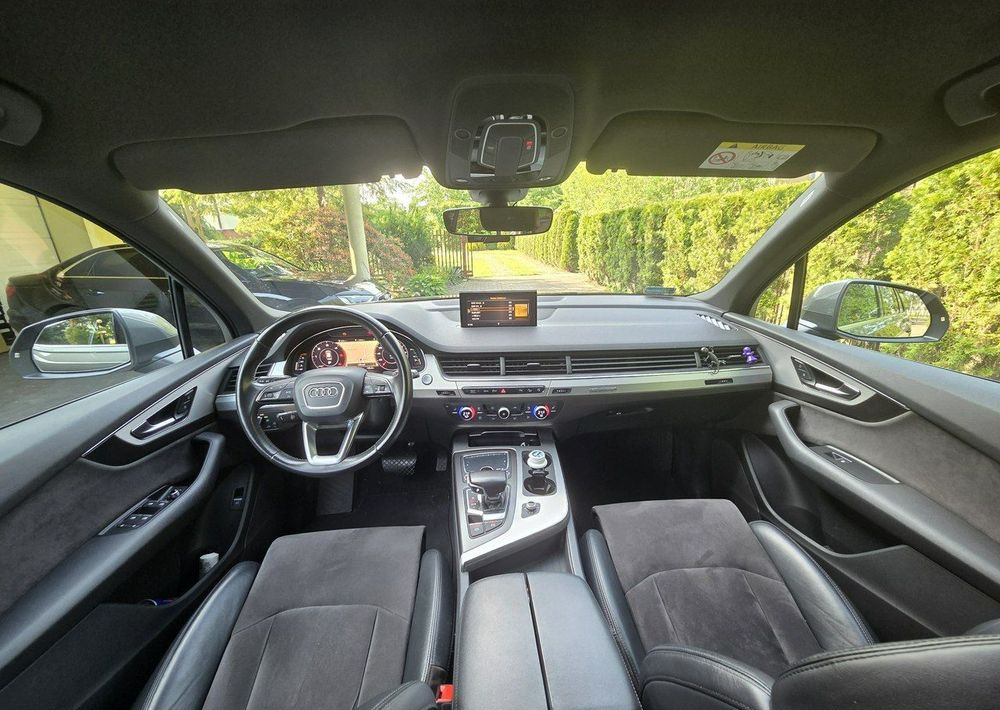 Audi Q7 - Mobil SUV: gambar 3 Audi Q7 - Mobil SUV: gambar 3