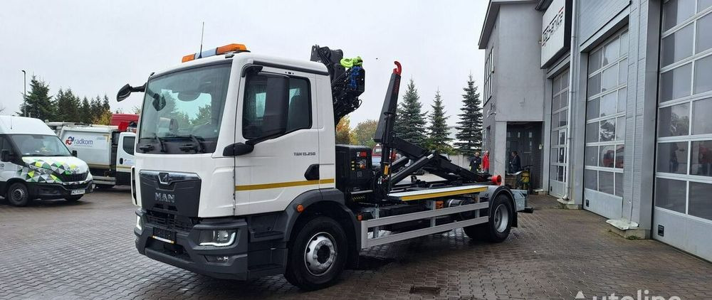 MAN TGM 15.250, hakowiec Janco/GP Lift + HDS Hiab - Truk sampah: gambar 4 MAN TGM 15.250, hakowiec Janco/GP Lift + HDS Hiab - Truk sampah: gambar 4