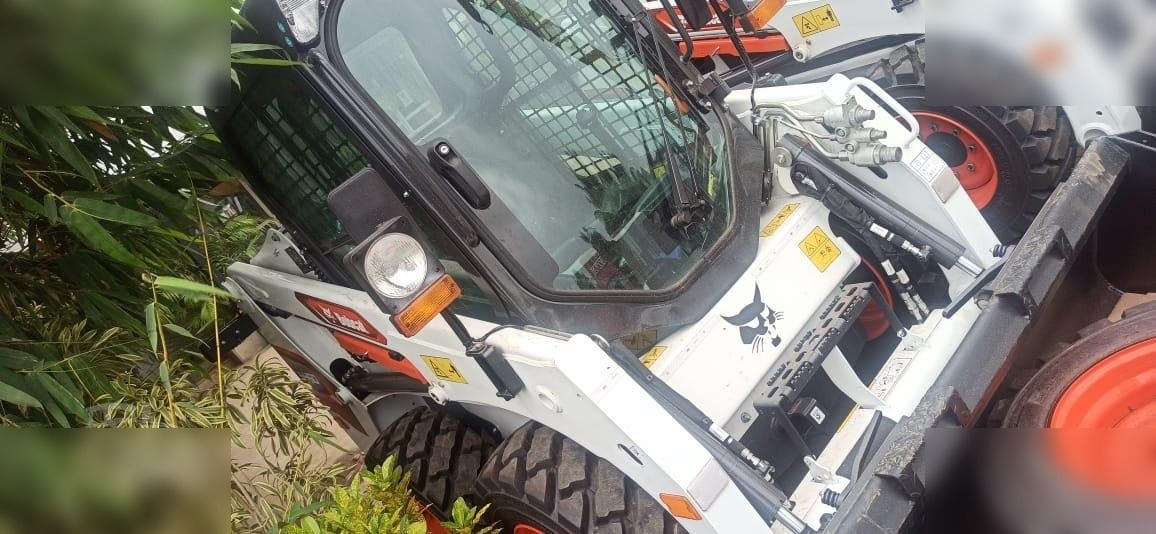BOBCAT S450 - Skid steer: gambar 1 BOBCAT S450 - Skid steer: gambar 1