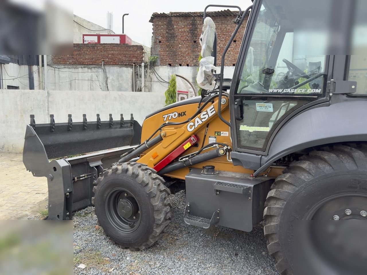 Backhoe loader baru CASE 770NX MAGNUM: gambar 8 Backhoe loader baru CASE 770NX MAGNUM: gambar 8