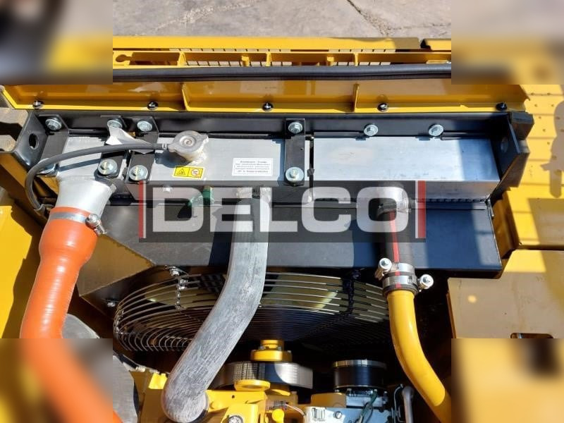 Ekskavator perayap baru CATERPILLAR 323D3: gambar 11