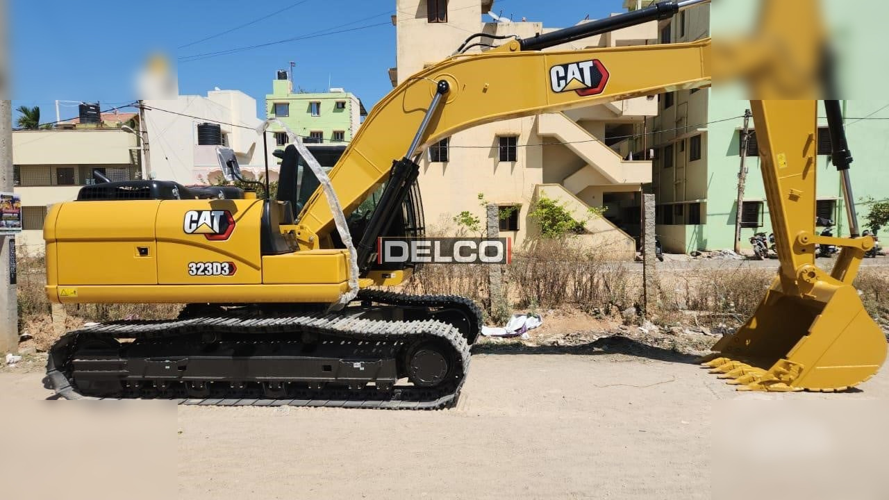 CATERPILLAR 323D3 - Ekskavator perayap: gambar 1 CATERPILLAR 323D3 - Ekskavator perayap: gambar 1