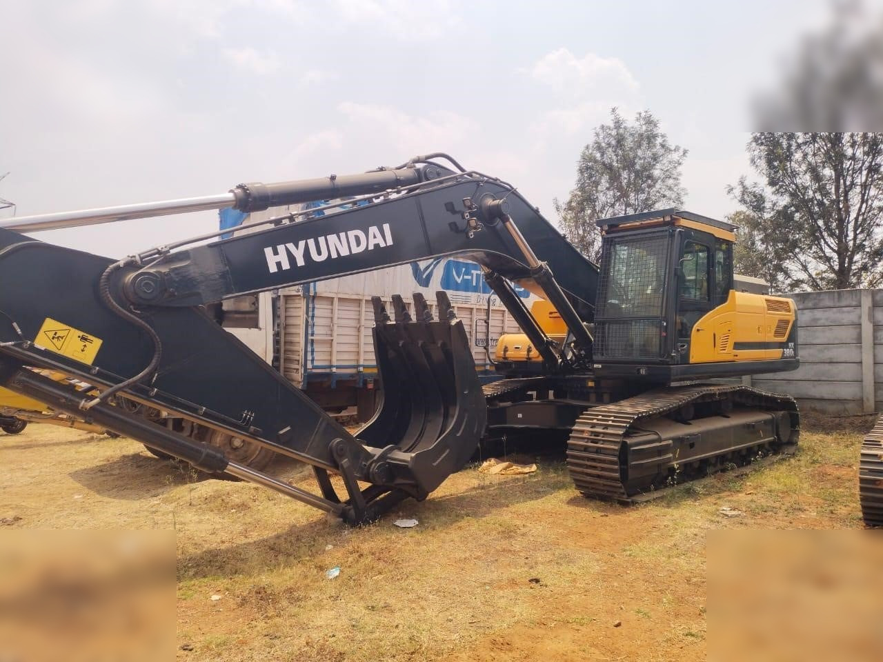 HYUNDAI HX380L - Ekskavator perayap: gambar 2 HYUNDAI HX380L - Ekskavator perayap: gambar 2