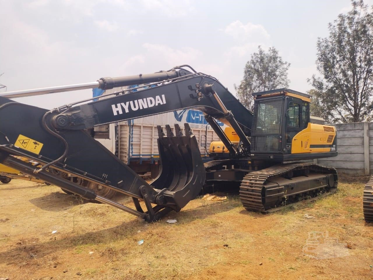 HYUNDAI HX380L - Ekskavator perayap: gambar 2 HYUNDAI HX380L - Ekskavator perayap: gambar 2